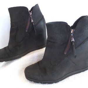 Myrna Suede Leather Fur Black Short Wedge Boots
